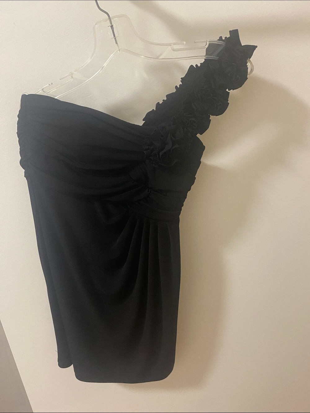 Valerie Bertinelli Black One-Shoulder Floral-Applique Cocktail Dress
